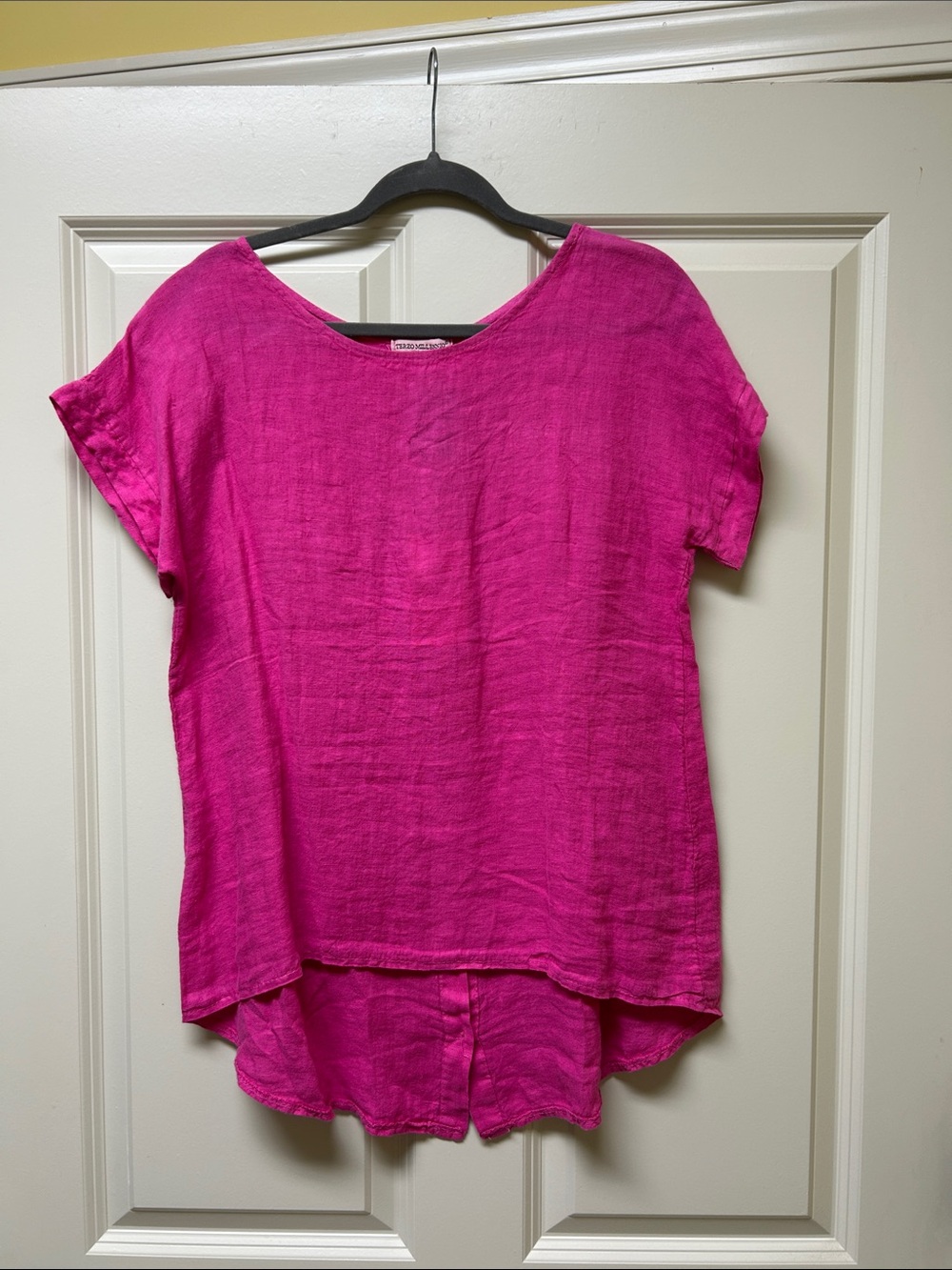 Bright Magenta Linen Short-Sleeve Tunic Top 100% linen. Made in Italy.